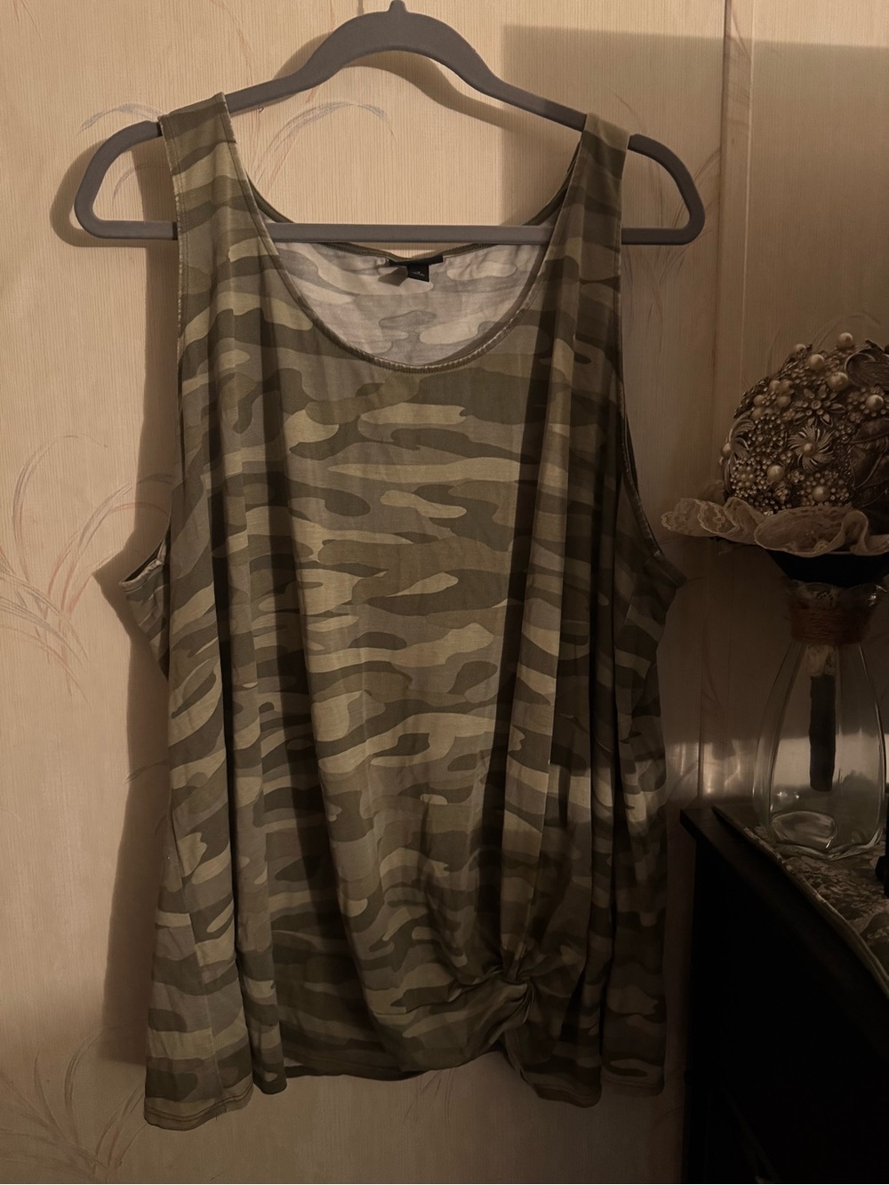 Torrid Camo Knot Tank Top Shirt